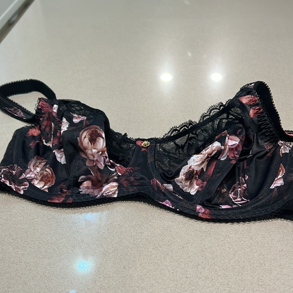 Bra - Picture 3 of 4